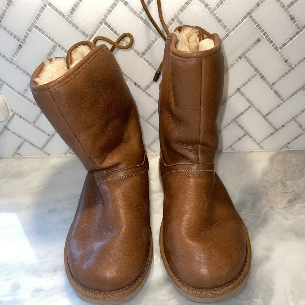 UGG, Brown, Leather, Size 6